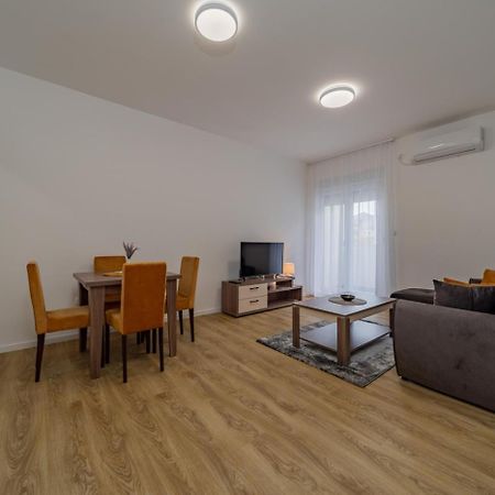 M Apartments Belgrado Esterno foto