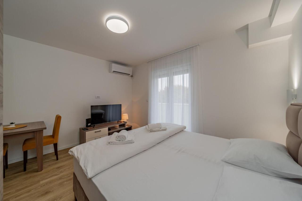 M Apartments Belgrado Esterno foto