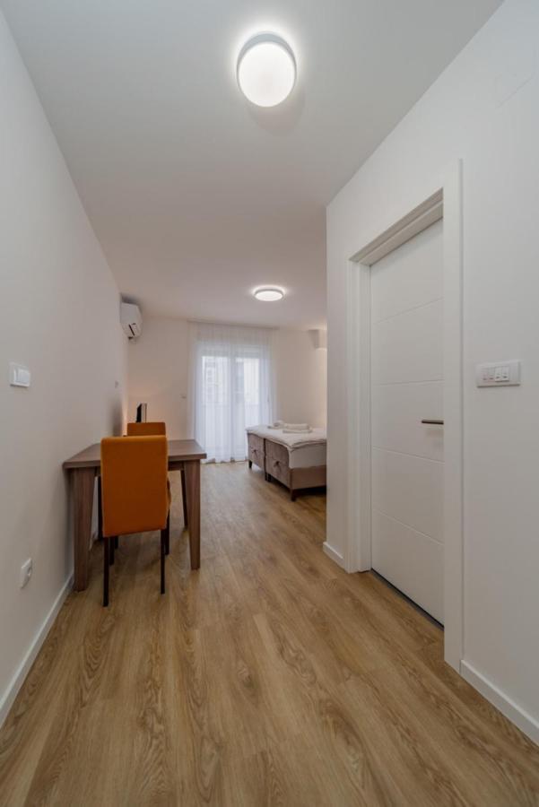 M Apartments Belgrado Esterno foto